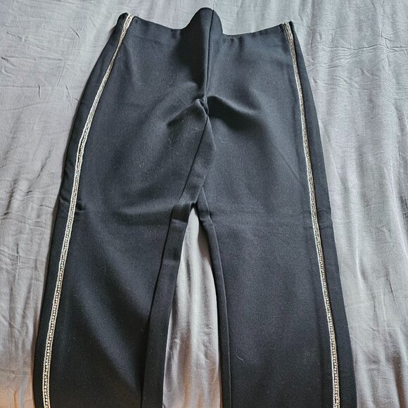 Suzy legg - Picture 2 of 2